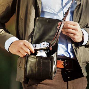 Oberwerth 1-Second Camera Holster - Black