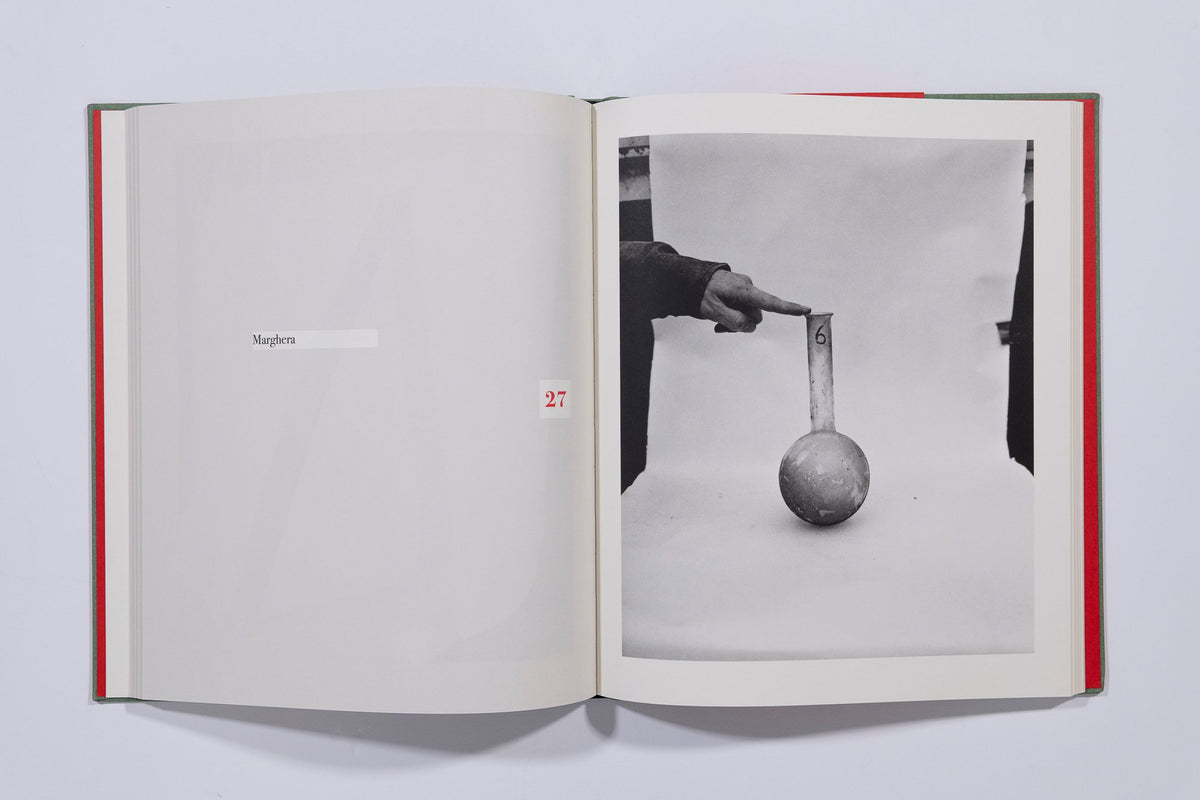 An Abridged Dictionary of Sculpture - John Gossage — photo 3