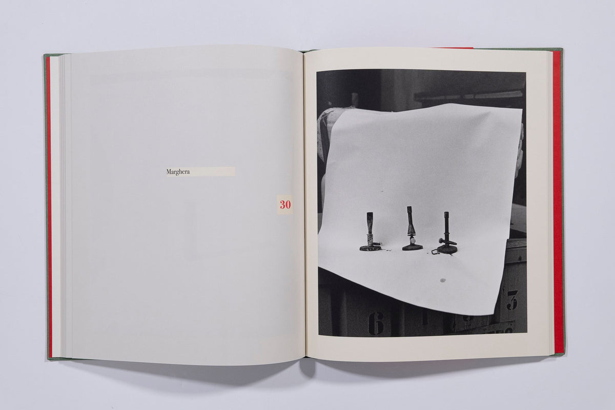 An Abridged Dictionary of Sculpture - John Gossage — photo 4