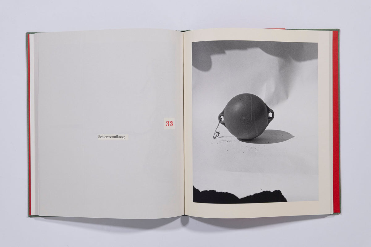 An Abridged Dictionary of Sculpture - John Gossage — photo 5