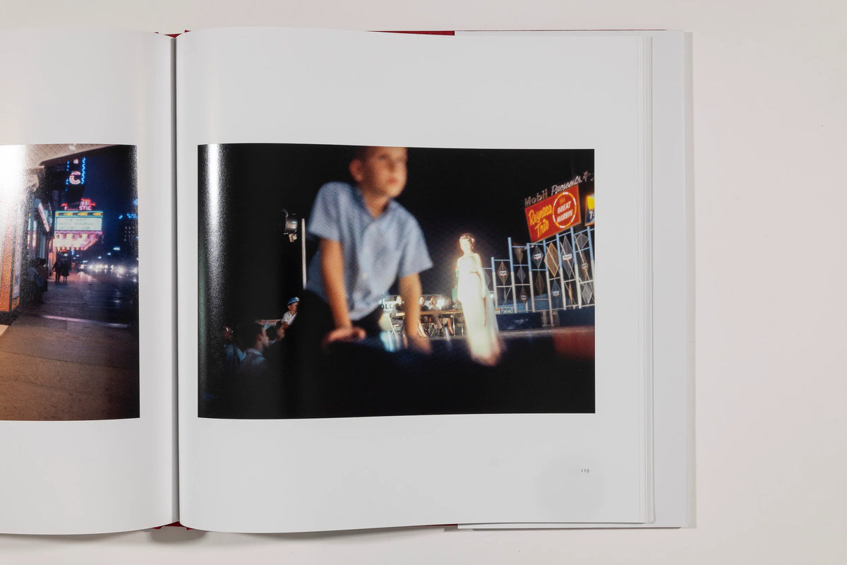 Garry Winogrand Color